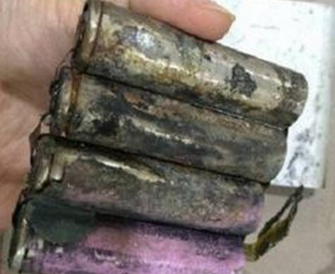 移動(dòng)電源爆炸